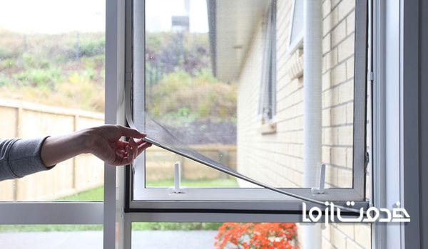 توری پنجره چسبی