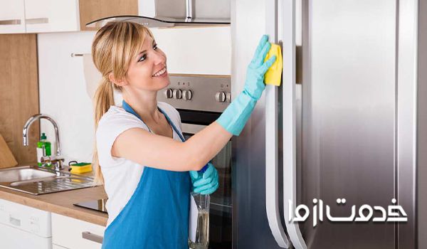 تمیز کردن یخچال سیلور - از بین بردن لکه از سطح یخچال