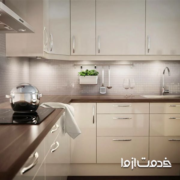 کابینت هایگلاس کرم اکلیلی