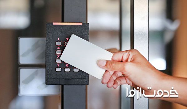 قفل کارتی با کارت IC یا تماسی