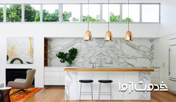 کاربرد سنگ مرمر برای دیوار بین کابینت‌ها