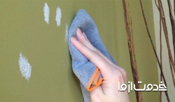 لکه بری و پاک کردن کاغذ دیواری