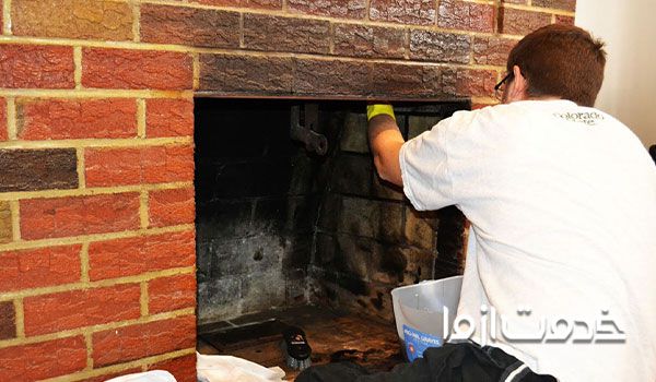 تمیز کردن شومینه قبل از شروع بازسازی شومینه 