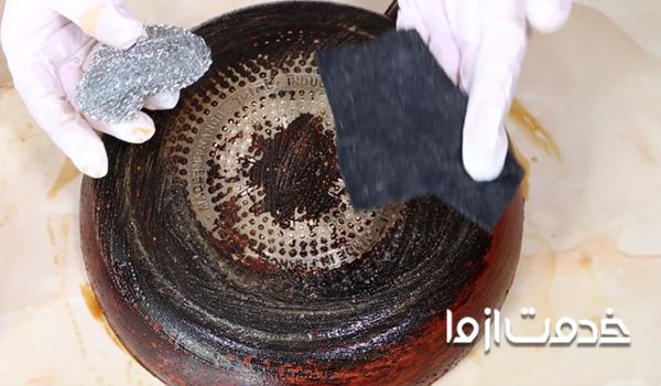 8 روش تمیزکردن پشت قابلمه