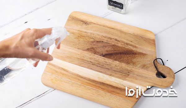 کاتی برای تمیز نگه داشتن تخت برش چوبی