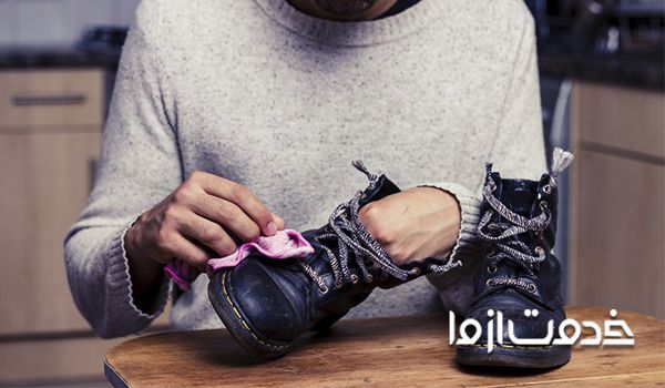 لکه روغن روی کفش