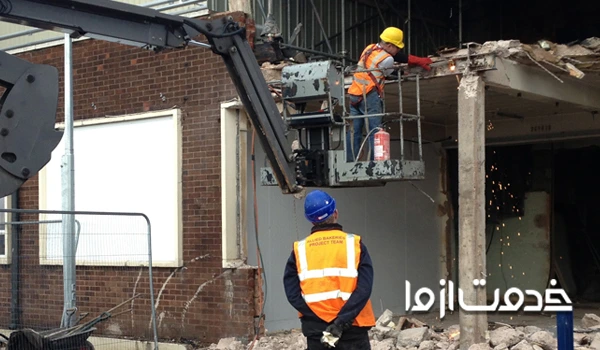 تخریب خانه کلنگی به صورت دستی 