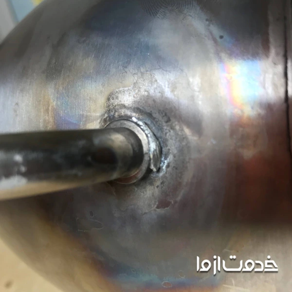 نشتی از لوله خروجی کتری 