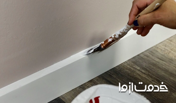 رنگ‌آمیزی بتونه و درزگیری قرنیزها