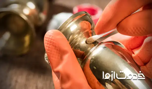 لوستر برنجی را چگونه تمیز کنیم