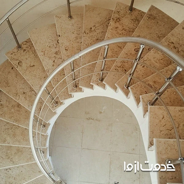 اجرای پله سنگی نیم گرد 