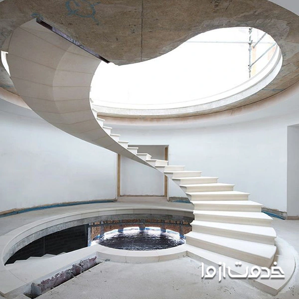 ماندگاری بالای پله گرد سنگی