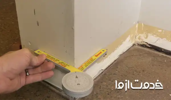 اندازه گیری دیوار قبل از نصب قرنیز MDF