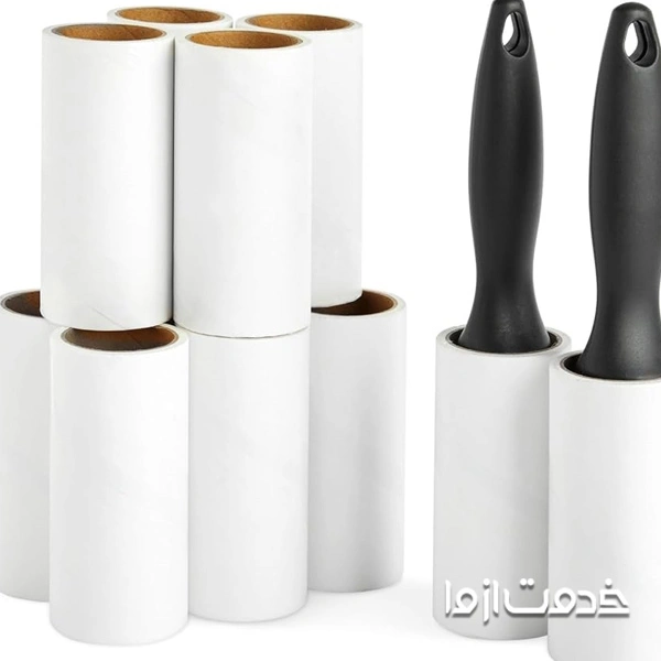 پاک کردن مو سگ و گربه از مبل با استفاده از رول پرزگیر