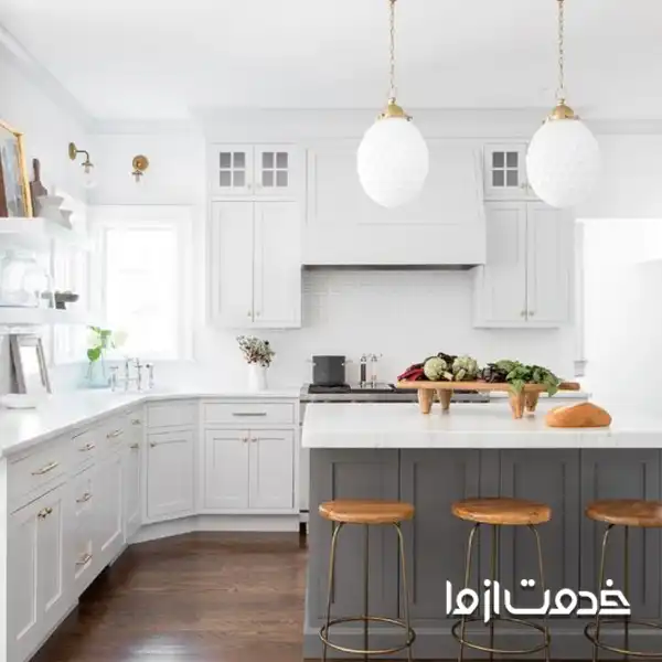 ترکیب کابینت سفید طوسی با اپن غذا خوری