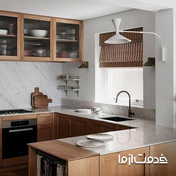 ایده کابینت آشپزخانه با پنجره کوچک