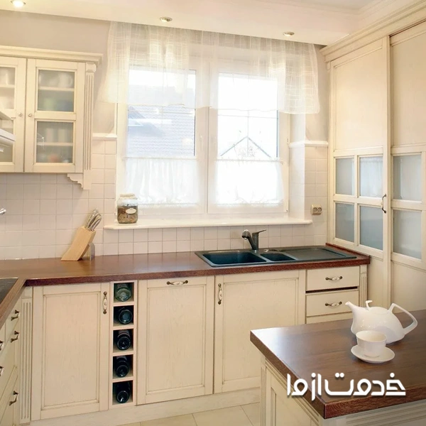 کابینت آشپزخانه کوچک پنجره دار