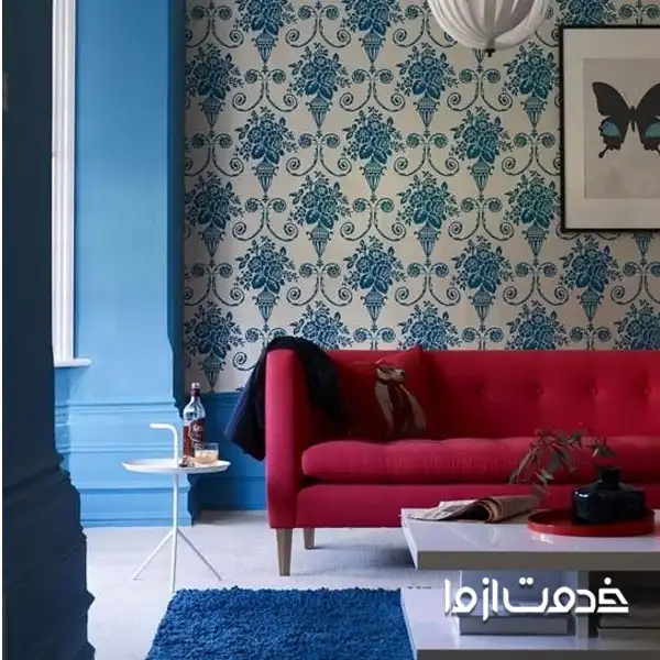 ترکیب رنگ‌ سرد با کاغذ دیواری طرح مدرن