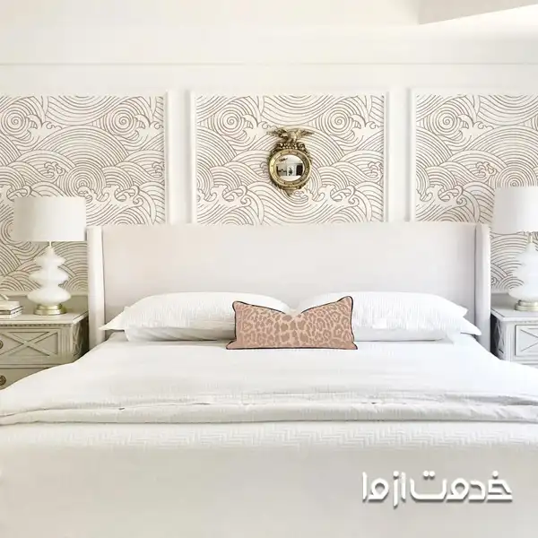 ترکیب رنگ‌های ملایم با کاغذ دیواری طرح‌دار کم‌رنگ