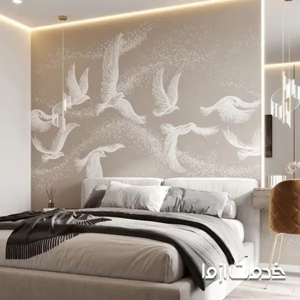 ترکیب رنگ‌های خنثی با کاغذ دیواری بافت‌دار در اتاق خواب