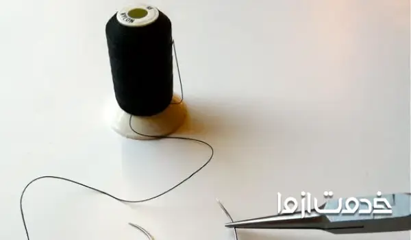 آماده سازی وسایل موردنیاز برای تعمیر پارگی مبل