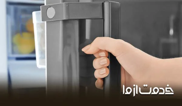 دلایل باز ماندن درب یخچال