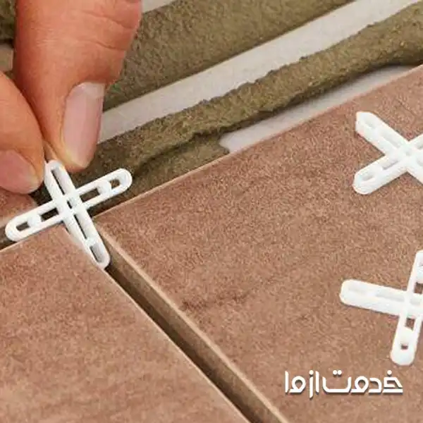 استفاده از فاصله گذاری اسپسیر برای کاشی کاری