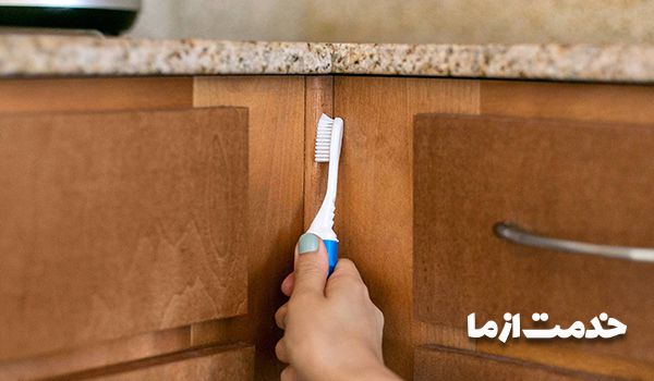 تمیز کردن وسایل چوبی با استفاده از پاک کننده های شیمیایی