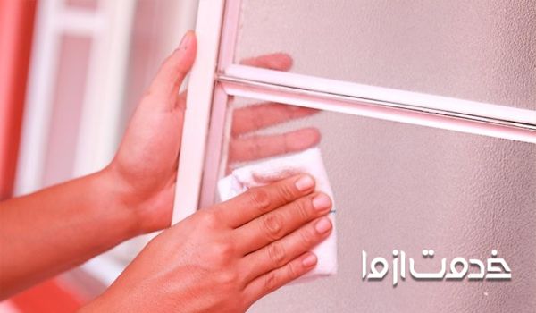 پاک کردن رنگ از روی شیشه