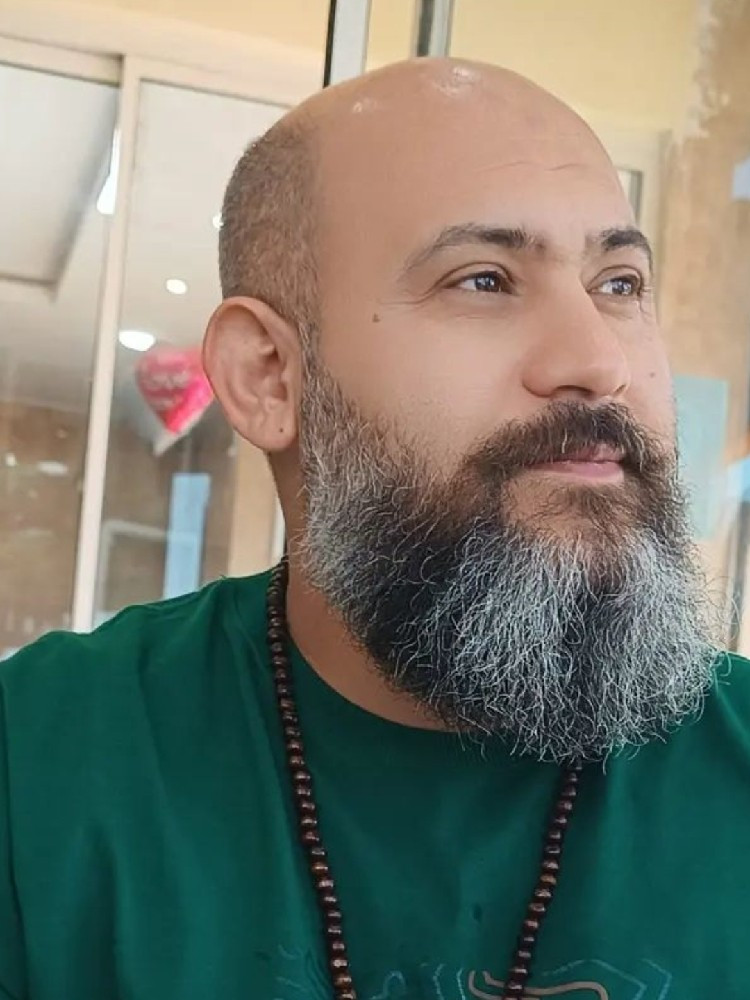 حسن خاموشیان