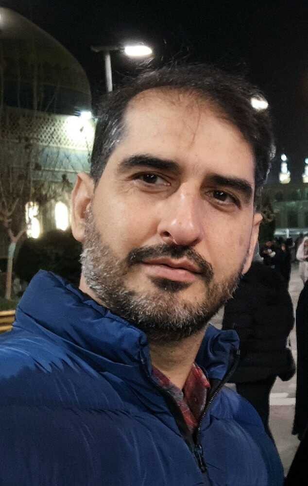 محسن اقبالی