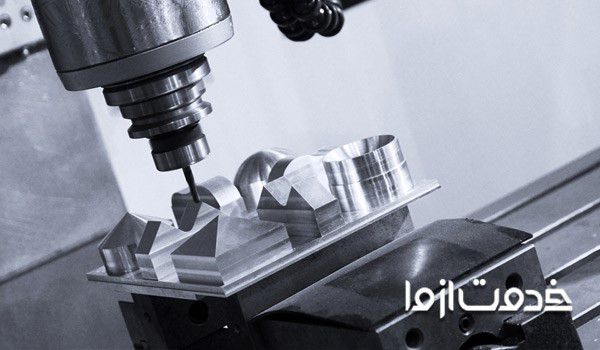 تصویر: تراشکاری (به انگلیسی: turning)