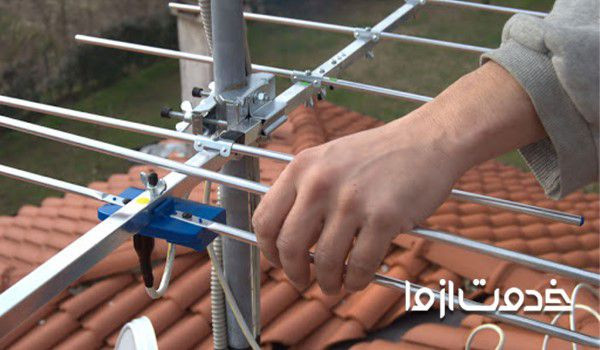 نصب آنتن تلویزیون (به انگلیسی: TV antenna installation)