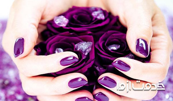لاک آینه ای با رنگ بنفش