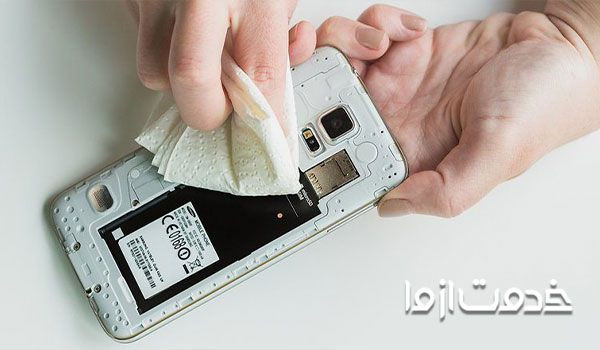 افتادن گوشی در چاه دستشویی
