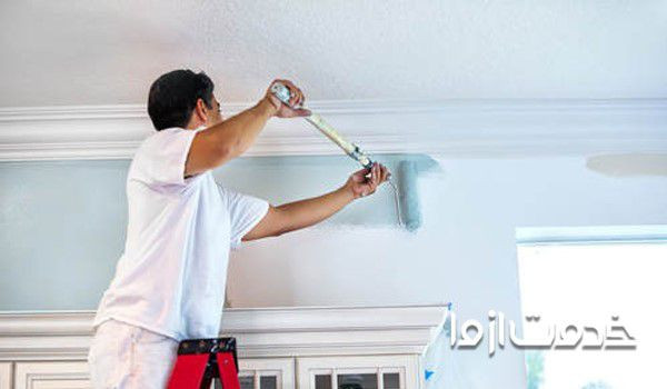 رنگ کردن دیوار با غلطک