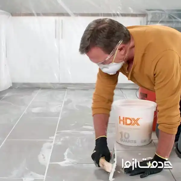 پر کردن فواصل با دوغاب برای سرامیک کاری کف